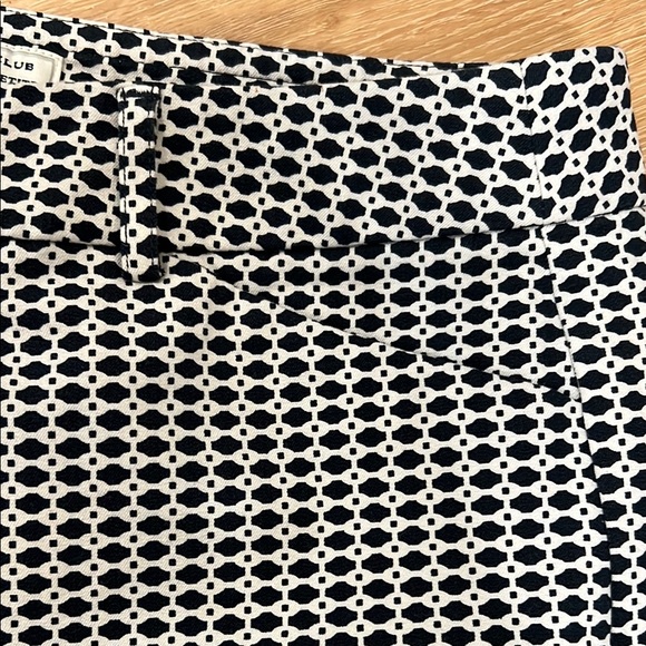 Women’s Black and White Patterned Crop Dress Pants – Size 10 P - Picture 5 of 7
